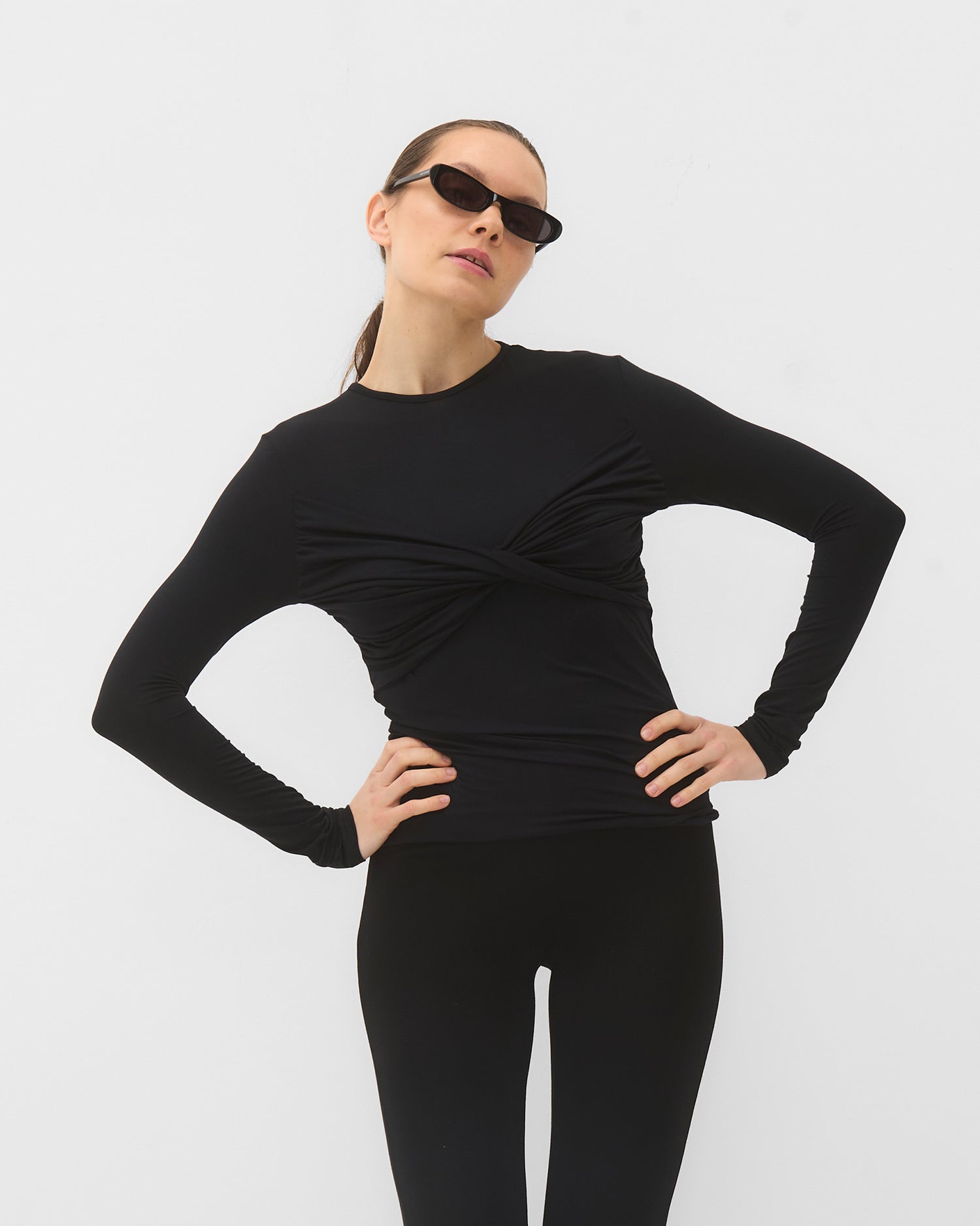 Jedwabisty longsleeve Catch me modal black