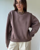 dzianinowa bluza crew neck chocolate, styl kapsułowy