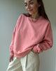 bluza soho coral, pastelowa stylizacja, kapsułowa garderoba